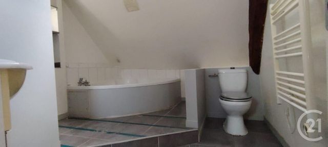 Appartement F3 à vendre - 3 pièces - 55.7 m2 - PITHIVIERS - 45 - CENTRE - Century 21 Mail Sud