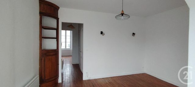 Appartement F3 à vendre - 3 pièces - 87.08 m2 - PITHIVIERS - 45 - CENTRE - Century 21 Mail Sud