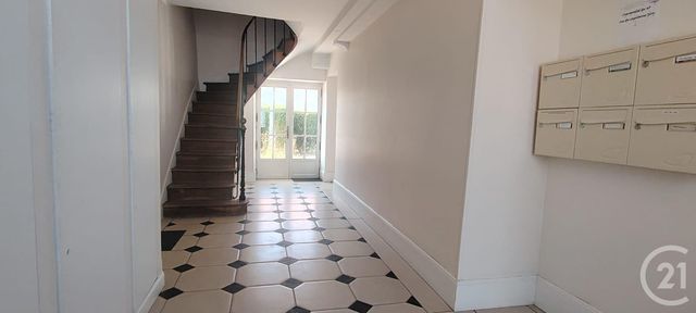Appartement F2 à vendre - 2 pièces - 53.54 m2 - PITHIVIERS - 45 - CENTRE - Century 21 Mail Sud