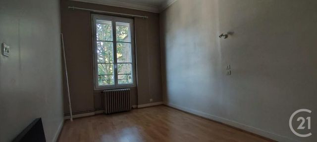 Appartement F3 à vendre - 3 pièces - 67.35 m2 - PITHIVIERS - 45 - CENTRE - Century 21 Mail Sud
